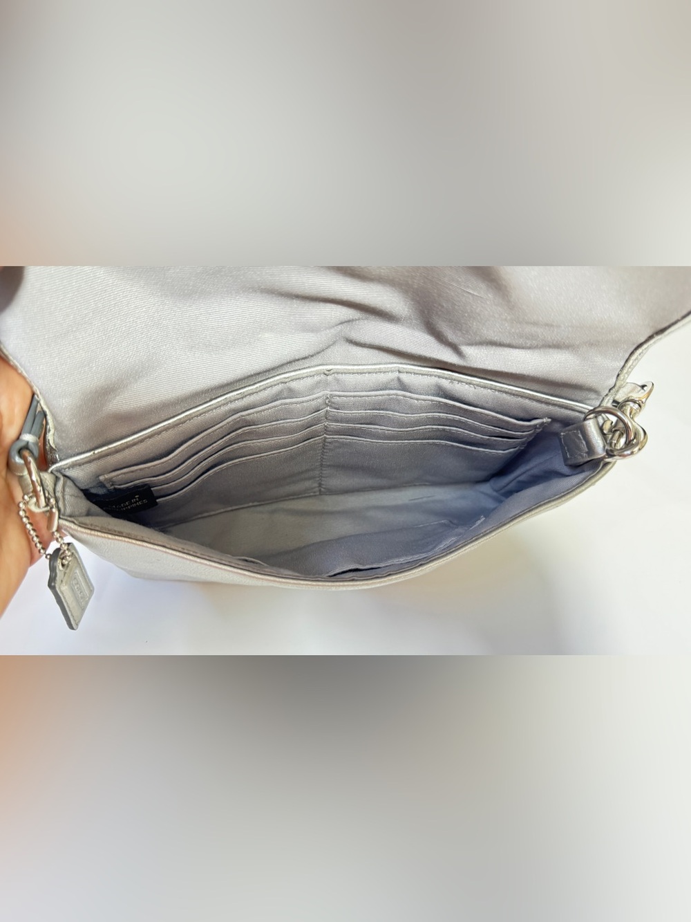 Vintage Coach Silver Metallic Leather Wristlet Clutch - Picture 8 of 11